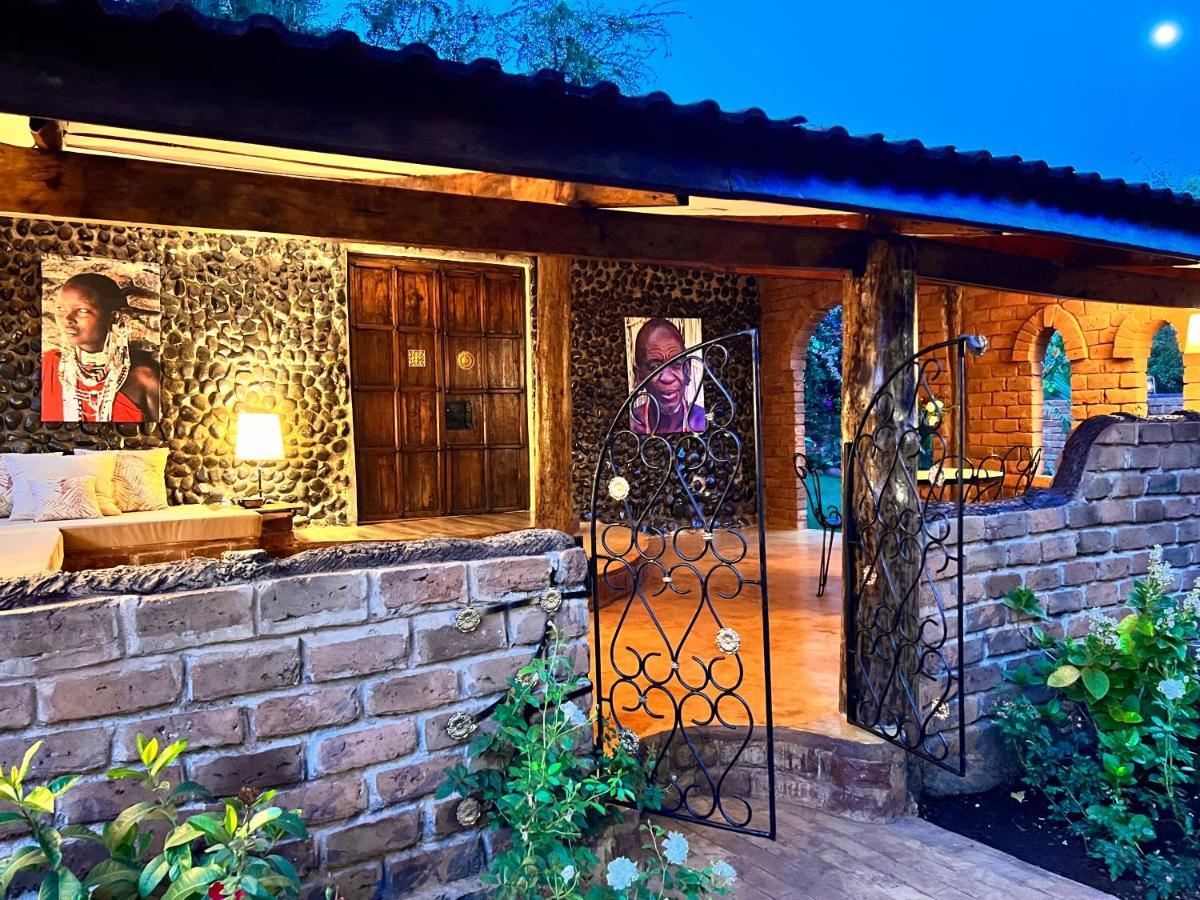 Pink Flamingo Boutique Hotel Moshi Exterior foto